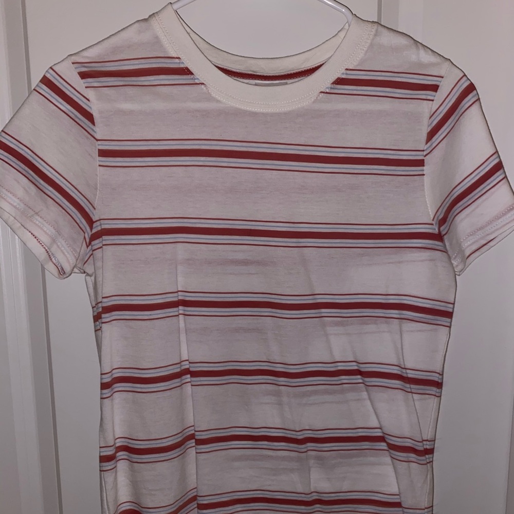 White Tshirt with pink and blue stripes